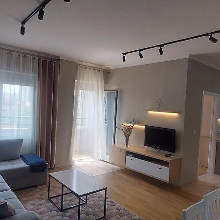 Lu-Er Tirana Center Apartment Екстер'єр фото